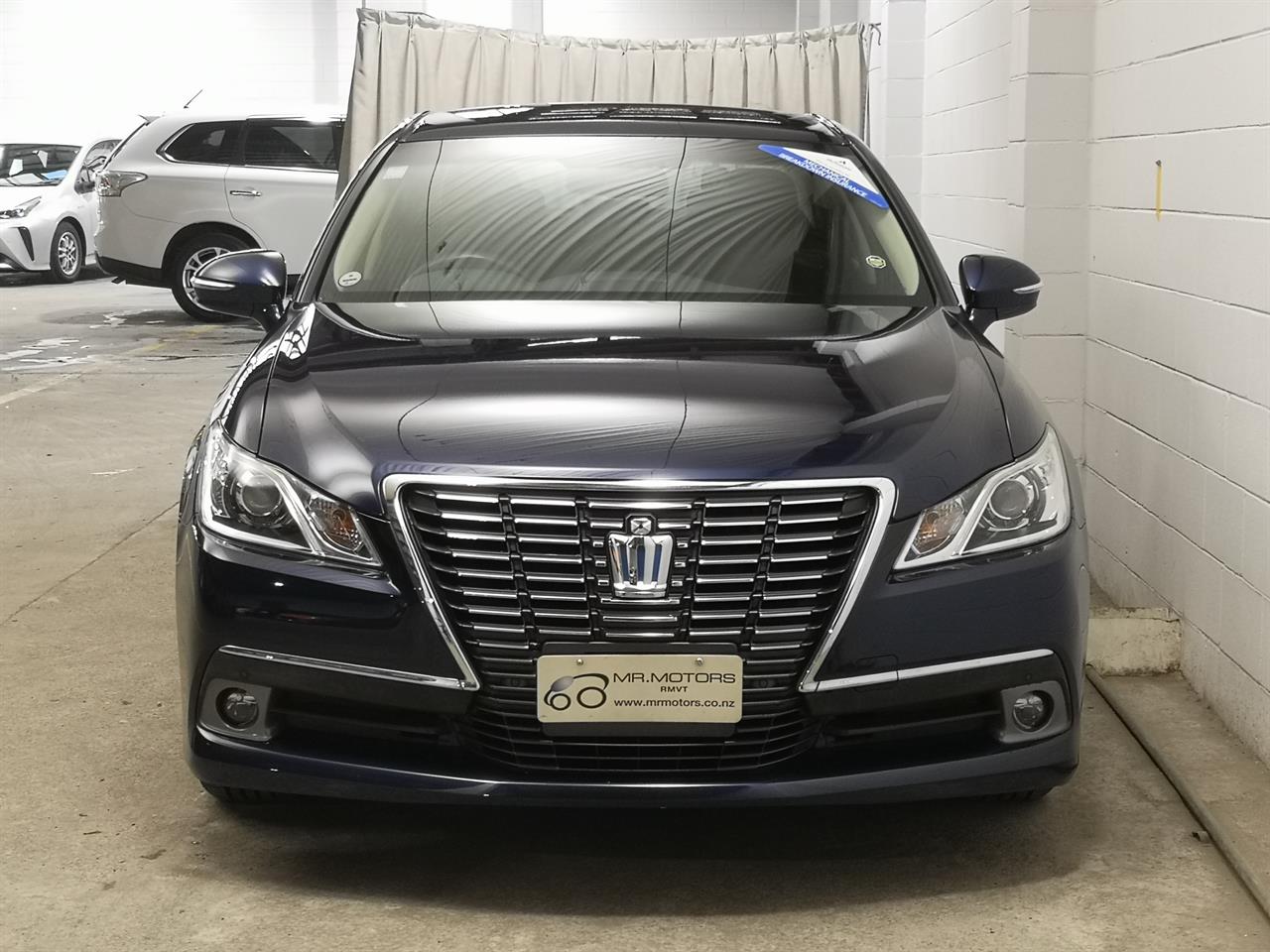 2015 Toyota Crown