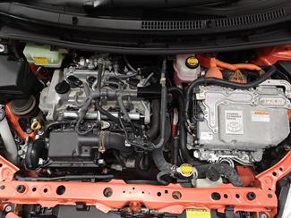 2013 Toyota Aqua - Thumbnail