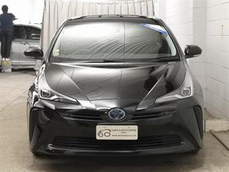 2021 Toyota Prius - Thumbnail