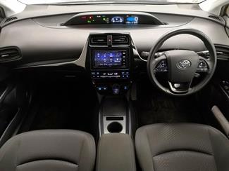 2021 Toyota Prius - Thumbnail