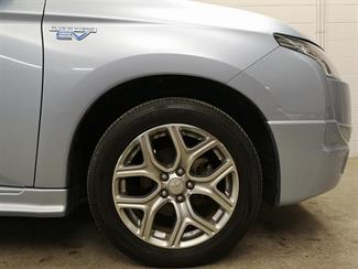 2014 Mitsubishi Outlander - Thumbnail