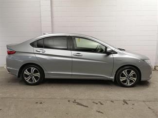 2015 Honda Grace - Thumbnail