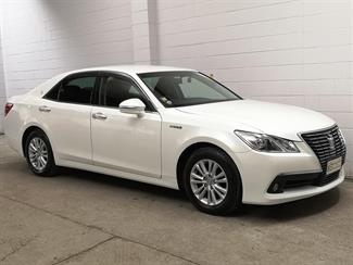 2014 Toyota Crown - Thumbnail