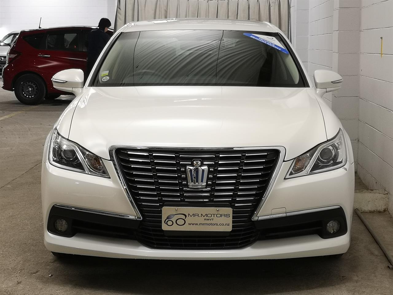 2014 Toyota Crown