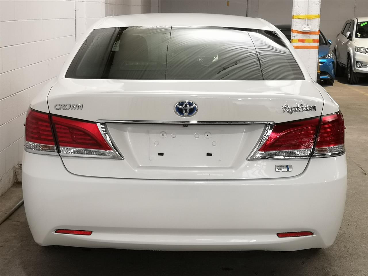 2014 Toyota Crown