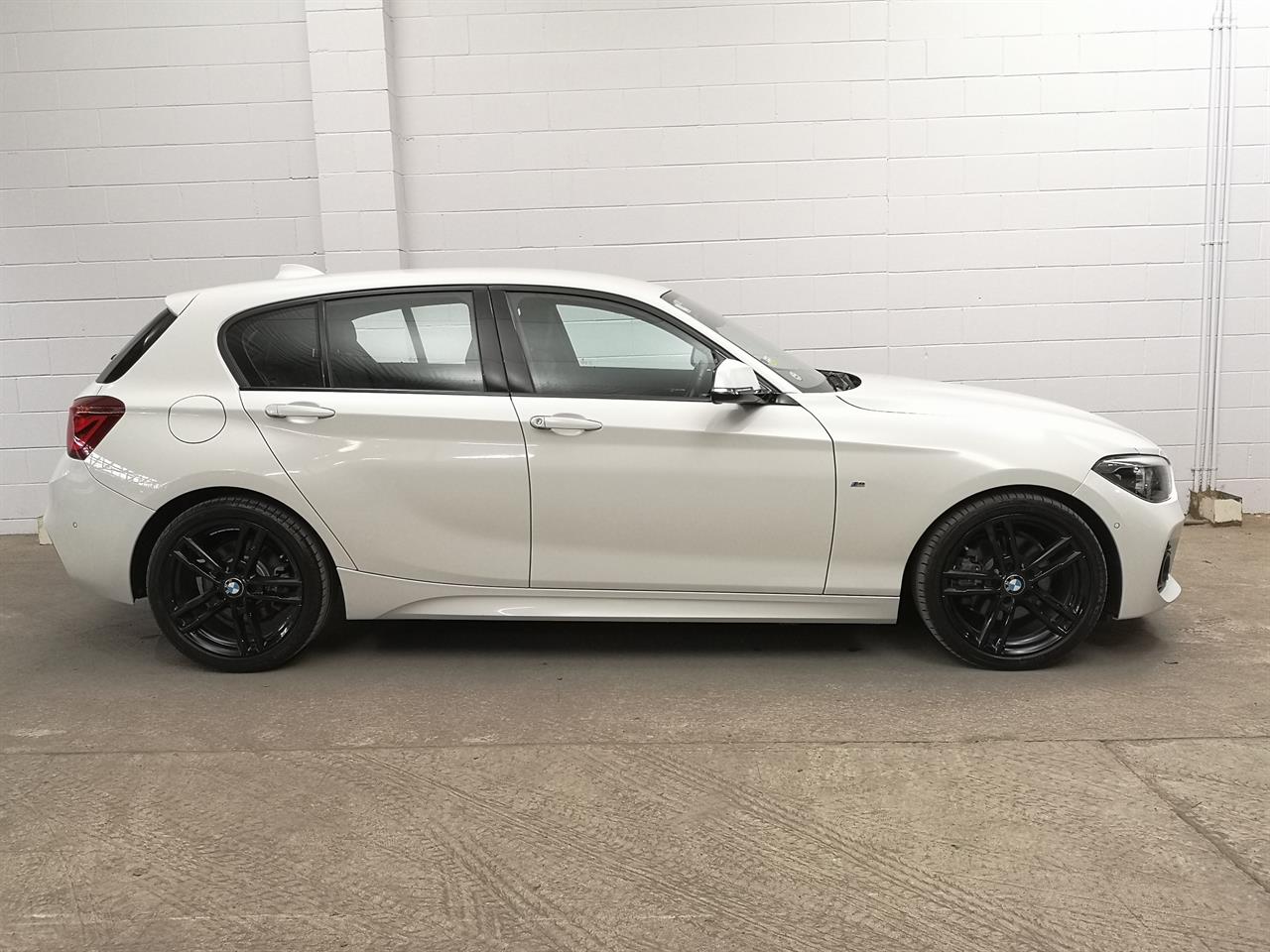 2019 BMW 118I