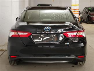 2018 Toyota Camry - Thumbnail