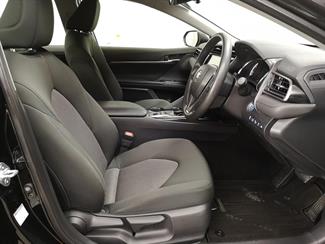 2018 Toyota Camry - Thumbnail