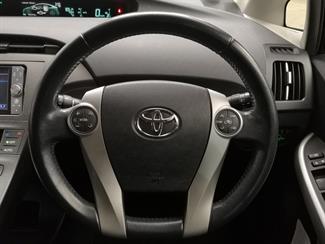 2013 Toyota Prius - Thumbnail