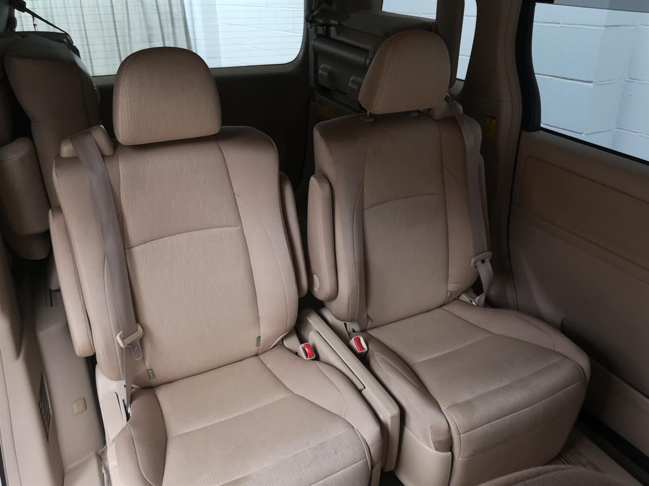 2012 Toyota Alphard