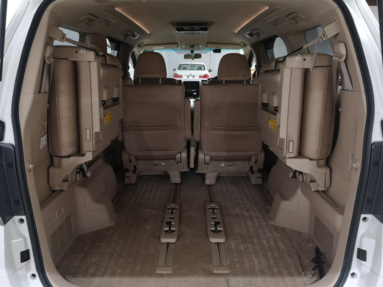 2012 Toyota Alphard