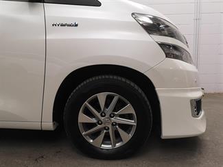 2012 Toyota Alphard - Thumbnail