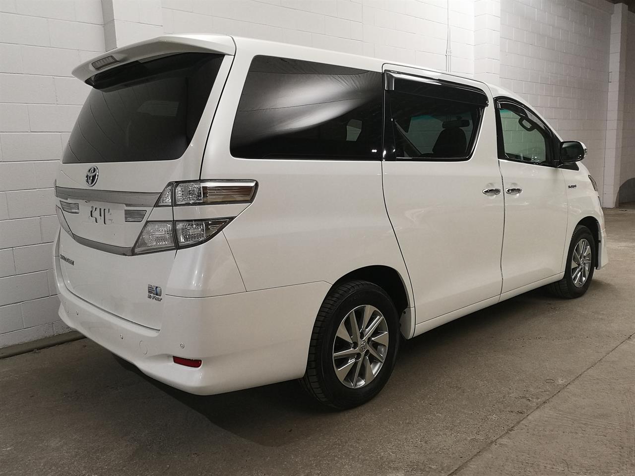 2012 Toyota Alphard