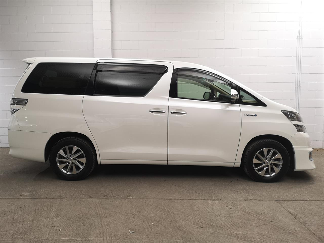 2012 Toyota Alphard
