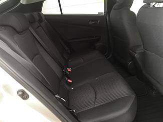 2018 Toyota Prius - Thumbnail