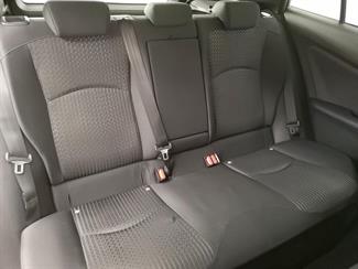 2018 Toyota Prius - Thumbnail
