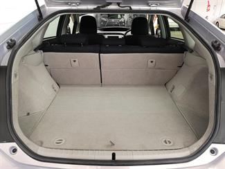 2015 Toyota Prius - Thumbnail