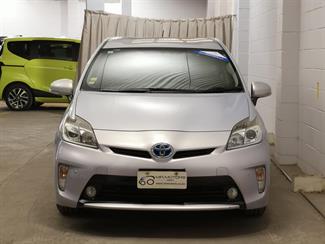 2015 Toyota Prius - Thumbnail