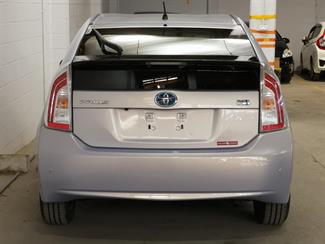 2015 Toyota Prius - Thumbnail