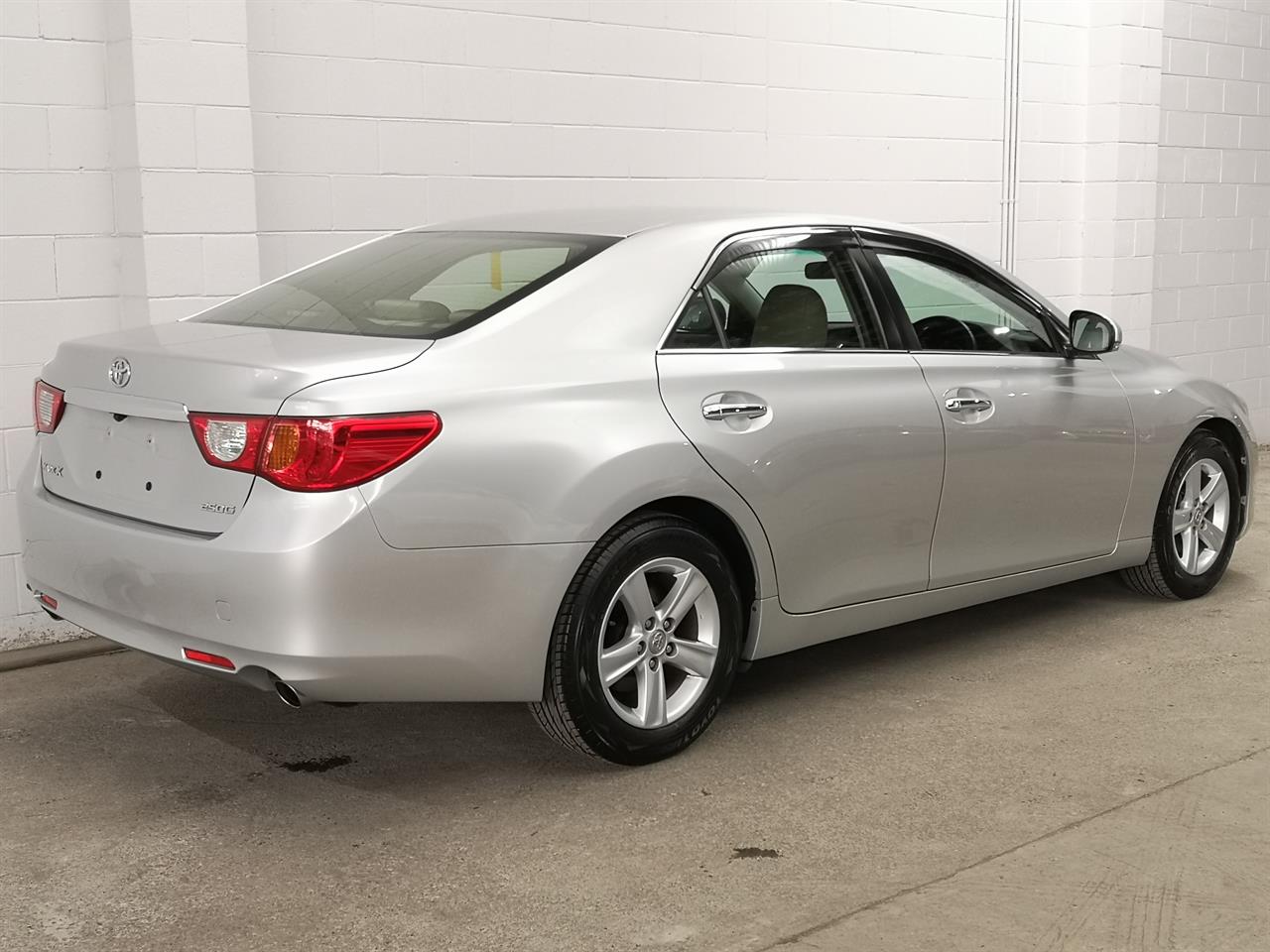 2012 Toyota Mark-X