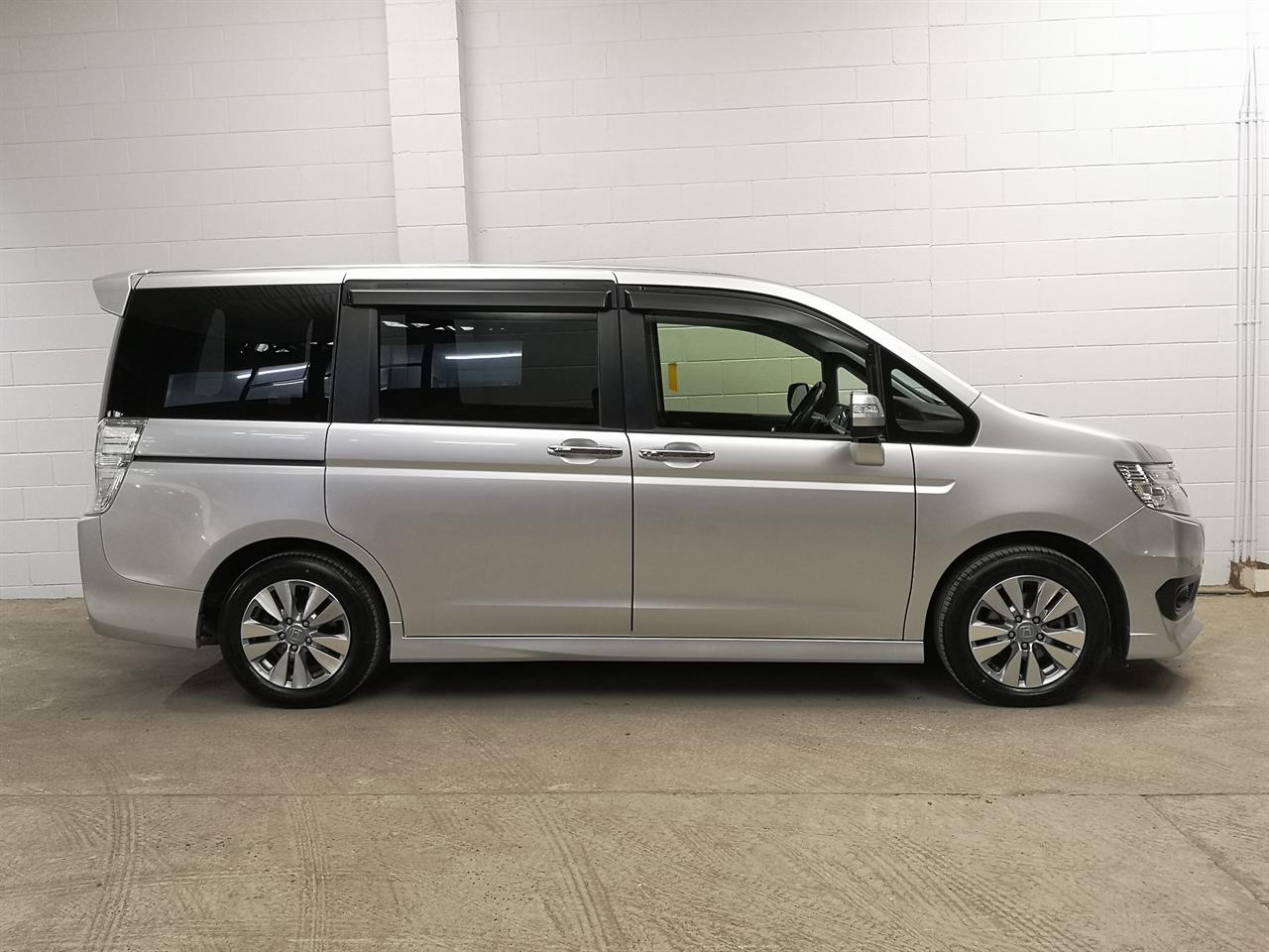 2014 Honda Step Wagon