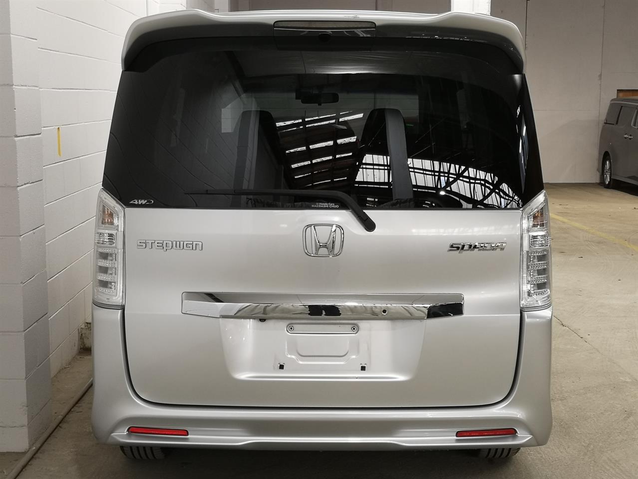 2014 Honda Step Wagon