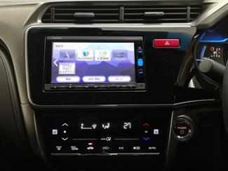 2016 Honda Grace - Thumbnail