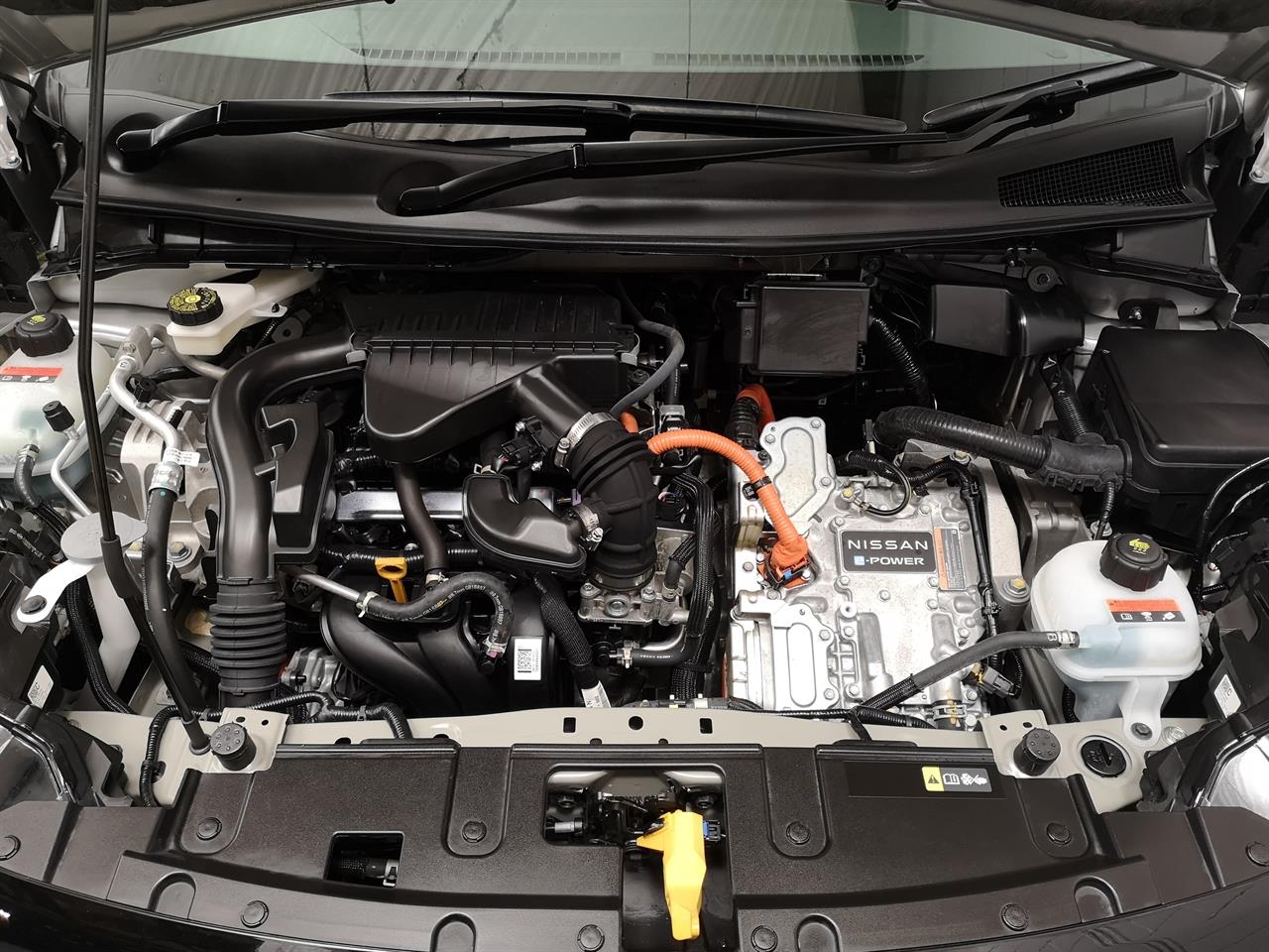 2022 Nissan Aura