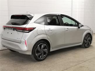 2022 Nissan Aura - Thumbnail