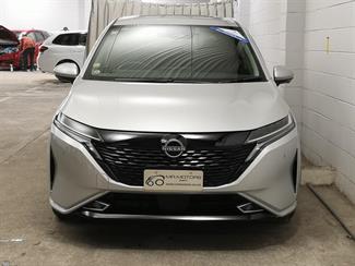 2022 Nissan Aura - Thumbnail