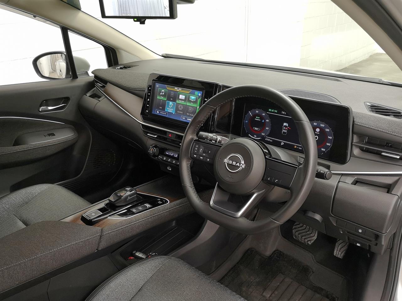 2022 Nissan Aura