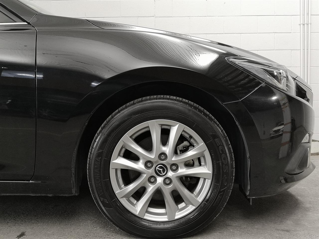 2014 Mazda Axela