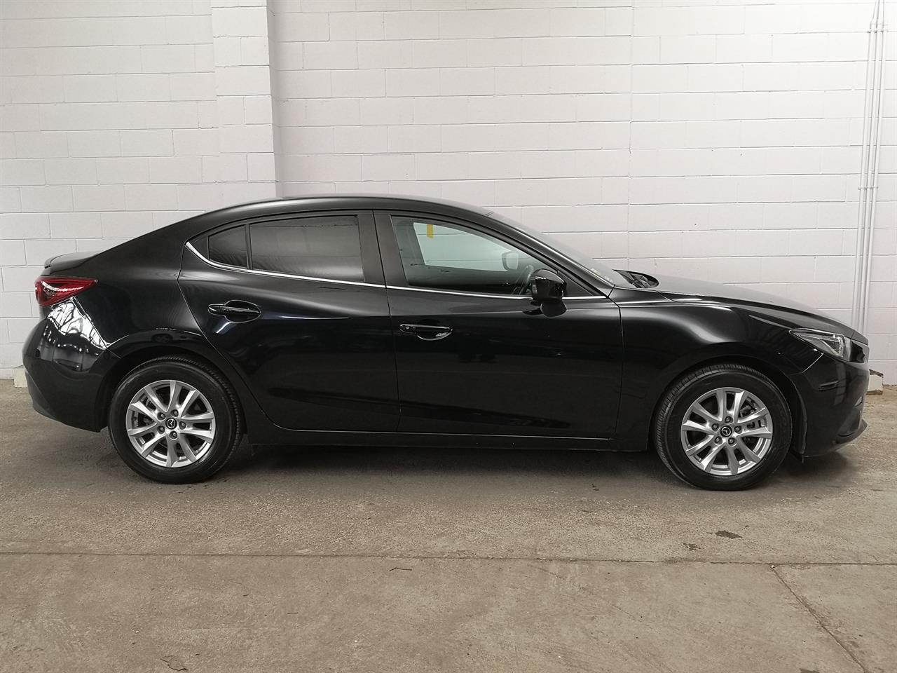 2014 Mazda Axela