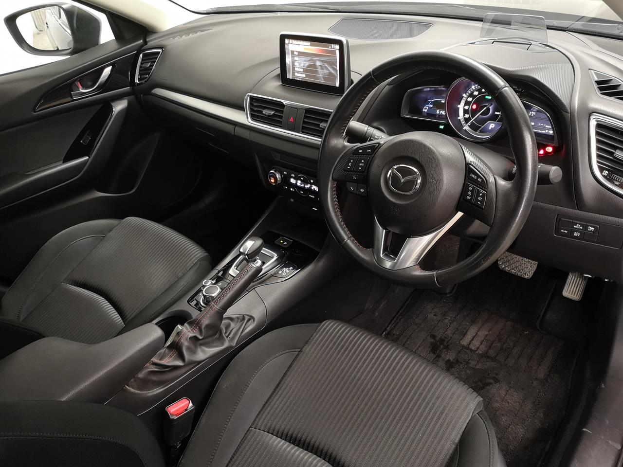 2014 Mazda Axela