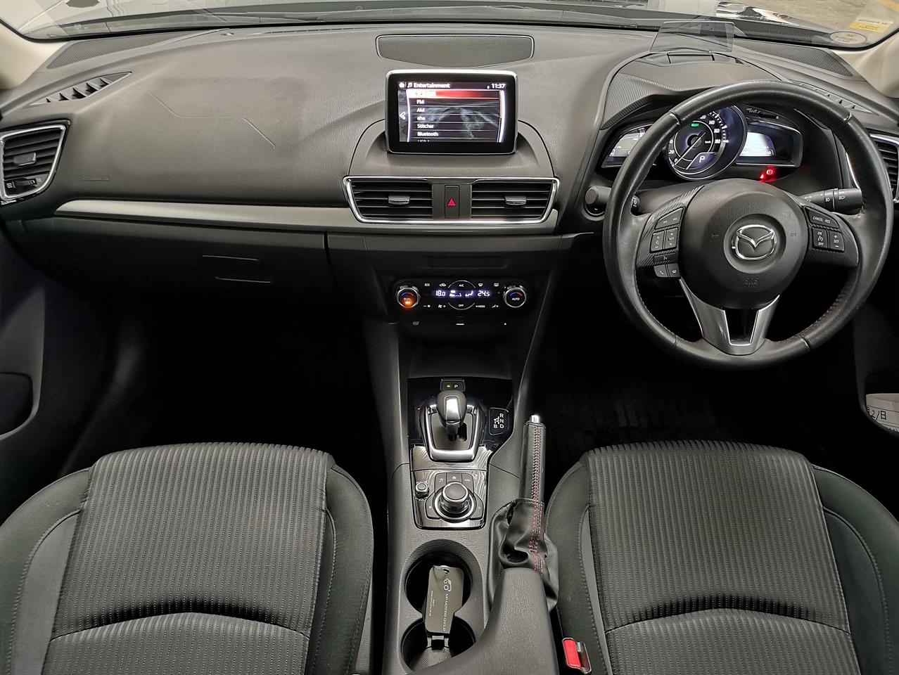 2014 Mazda Axela