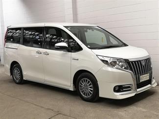 2014 Toyota Esquire - Thumbnail