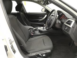 2017 BMW 320d - Thumbnail