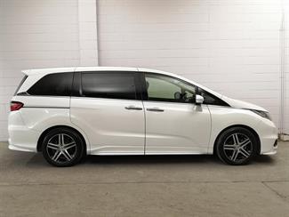 2015 Honda Odyssey - Thumbnail