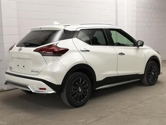 2021 Nissan Kicks - Thumbnail