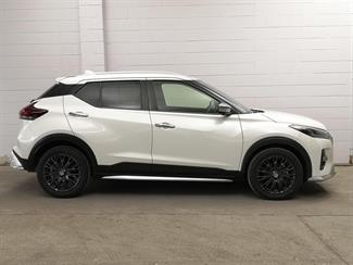 2021 Nissan Kicks - Thumbnail