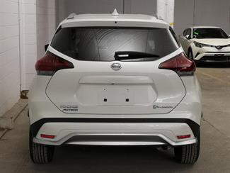 2021 Nissan Kicks - Thumbnail