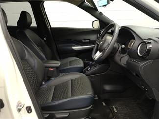 2021 Nissan Kicks - Thumbnail