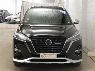 2021 Nissan Kicks - Thumbnail