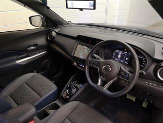 2021 Nissan Kicks - Thumbnail