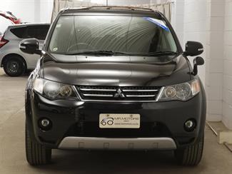 2013 Mitsubishi Outlander - Thumbnail