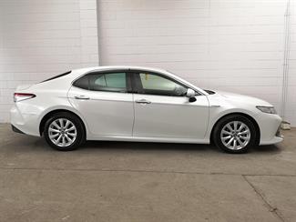 2017 Toyota Camry - Thumbnail