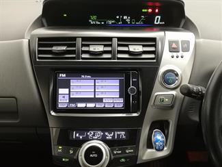 2012 Toyota Prius - Thumbnail