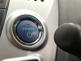 2012 Toyota Prius - Thumbnail