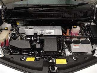 2012 Toyota Prius - Thumbnail