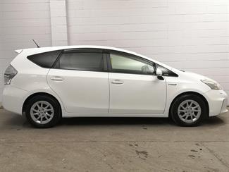 2012 Toyota Prius - Thumbnail